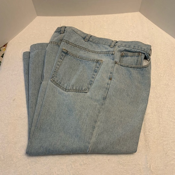 B. E. Blues, washed jeans.  Straight leg, 40W.  Button waist & zipper fly. - Picture 2 of 5